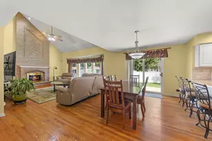 22W126 Glenrise Ct, Glen Ellyn, IL 60137 - Photo 8