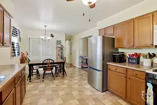 2205 W Hickory St, Kankakee, IL 60901 - Photo 16