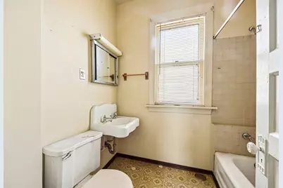 2934 N Gresham Avenue, Chicago, IL 60618 - Photo 10