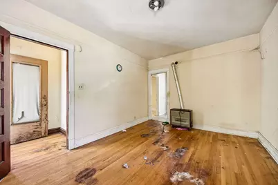 2934 N Gresham Avenue, Chicago, IL 60618 - Photo 4