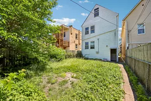 2934 N Gresham Ave, Chicago, IL 60618 - Photo 14