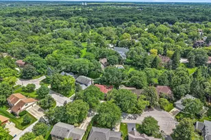 2425 Tanglewood Dr, Lisle, IL 60532 - Photo 38