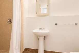 668 W Sheridan Rd, Chicago, IL 60613 - Photo 14