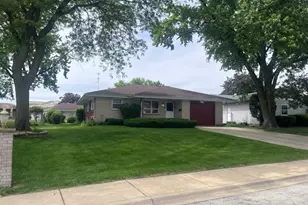 1221 Comet Dr, Aurora, IL 60505 - Photo 1