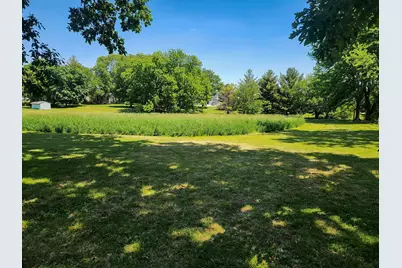201 N Vermillion Street, Troy Grove, IL 61372 - Photo 2
