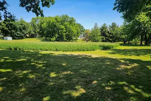 201 N Vermillion St, Troy Grove, IL 61372 - Photo 2
