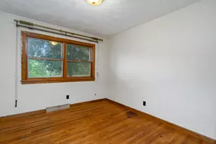 201 N Vermillion St, Troy Grove, IL 61372 - Photo 18