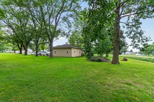 201 N Vermillion St, Troy Grove, IL 61372 - Photo 24