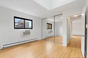 455 W St James Pl, Chicago, IL 60614 - Photo 16