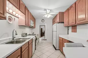 8924 Kenneth Dr, Des Plaines, IL 60016 - Photo 14