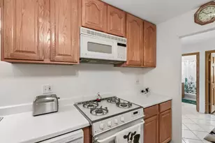 8924 Kenneth Dr, Des Plaines, IL 60016 - Photo 12