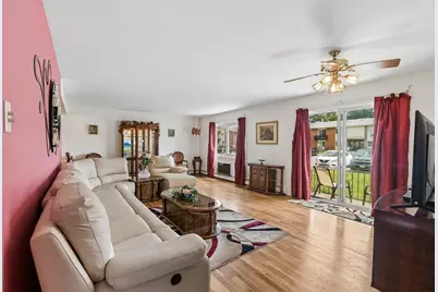 8924 Kenneth Drive #101A, Des Plaines, IL 60016 - Photo 2