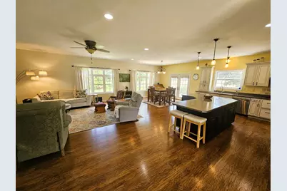 112 Pheasant Run, Chicago, IL 62898 - Photo 12