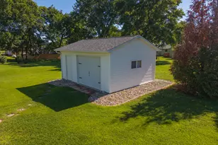 112 Pheasant Run, Chicago, IL 62898 - Photo 6