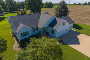 112 Pheasant Run, Chicago, IL 62898 - Photo 1