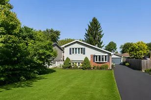 524 Redwing Dr, Round Lake Beach, IL 60073 - Photo 1