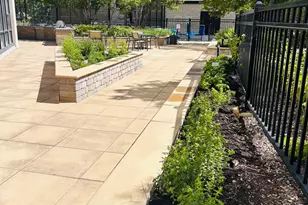 3930 N Pine Grove Ave, Chicago, IL 60613 - Photo 10