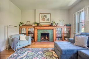 1049 W Ainslie St, Chicago, IL 60640 - Photo 2
