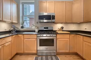 1049 W Ainslie St, Chicago, IL 60640 - Photo 12
