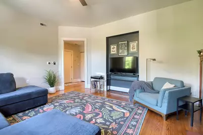 1049 W Ainslie Street #2, Chicago, IL 60640 - Photo 4