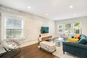 118 N Taylor Ave, Oak Park, IL 60302 - Photo 2