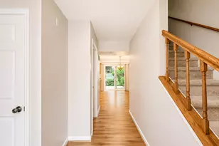 209 Briarheath Ln, Naperville, IL 60565 - Photo 2