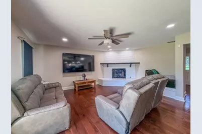 400 W Wing Street, Bement, IL 61813 - Photo 6