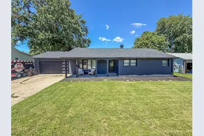 400 W Wing Street, Bement, IL 61813 - Photo 1