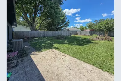 400 W Wing Street, Bement, IL 61813 - Photo 32