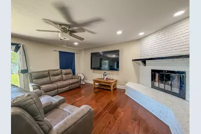 400 W Wing Street, Bement, IL 61813 - Photo 8