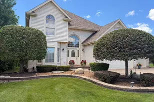 13050 Silver Fox Dr, Lemont, IL 60439 - Photo 2