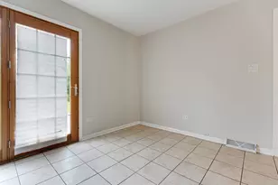 110 N Oak Ln, Glenwood, IL 60425 - Photo 6