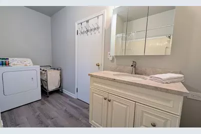 652 S Main Street, Naperville, IL 60540 - Photo 4