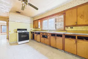 5208 S Long Ave, Chicago, IL 60638 - Photo 10