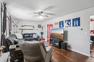 523 Maplewood Dr, Antioch, IL 60002 - Photo 6