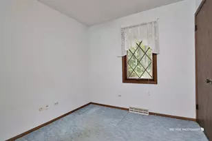 10639 W Circle Dr, Beach Park, IL 60099 - Photo 14