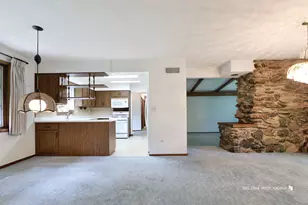 10639 W Circle Dr, Beach Park, IL 60099 - Photo 4