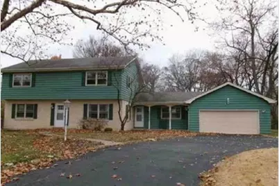 133 Mayflower Drive, Batavia, IL 60510 - Photo 2