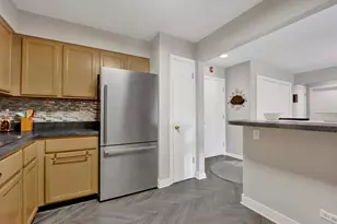 710 E Algonquin Rd, Arlington Heights, IL 60005 - Photo 6