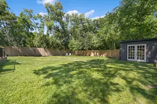 1349 Tinker Way, Glenview, IL 60025 - Photo 18
