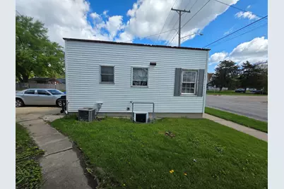 333 N 7th Street, Dekalb, IL 60115 - Photo 10