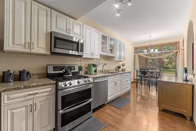 6930 Lexington Court, Tinley Park, IL 60477 - Photo 10