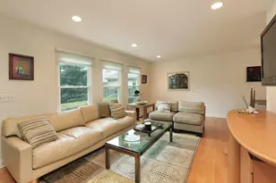 133 Burr Oak Ct, Deerfield, IL 60015 - Photo 2