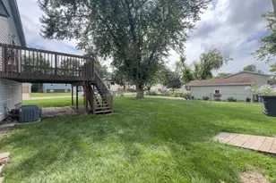 1402 N Hershey Rd, Bloomington, IL 61704 - Photo 36