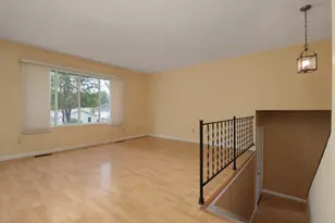 1402 N Hershey Rd, Bloomington, IL 61704 - Photo 6