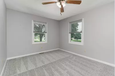 1402 N Hershey Road, Bloomington, IL 61704 - Photo 18