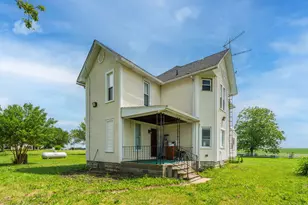 24501 N 1300 E Rd, Cornell, IL 61319 - Photo 2