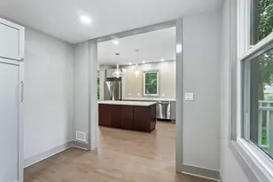819 Mapleton Ave, Oak Park, IL 60302 - Photo 22