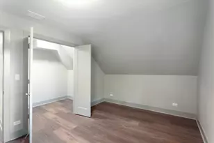 819 Mapleton Ave, Oak Park, IL 60302 - Photo 24