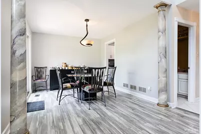 8575 Sandalwood Drive, Darien, IL 60561 - Photo 14